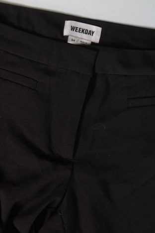 Дамски панталон Weekday, Размер XS, Цвят Черен, Цена 29,00 лв.
