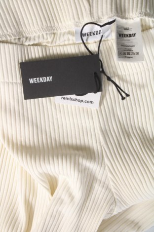 Γυναικείο παντελόνι Weekday, Μέγεθος M, Χρώμα Εκρού, Τιμή 9,72 €