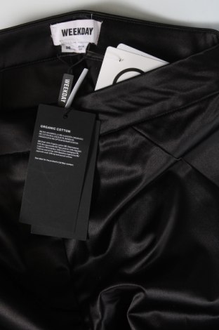 Γυναικείο παντελόνι Weekday, Μέγεθος S, Χρώμα Μαύρο, Τιμή 10,99 €