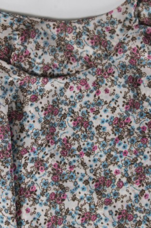 Γυναικείο αμάνικο μπλουζάκι, Μέγεθος M, Χρώμα Πολύχρωμο, Τιμή 2,73 €
