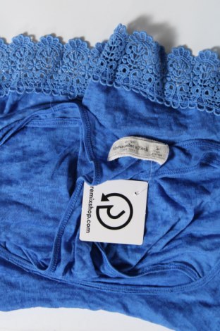 Tricou de damă Abercrombie & Fitch, Mărime S, Culoare Albastru, Preț 26,32 Lei