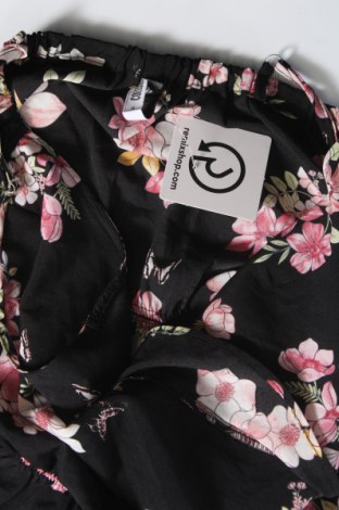 Γυναικείο αμάνικο μπλουζάκι Colloseum, Μέγεθος S, Χρώμα Πολύχρωμο, Τιμή 2,33 €
