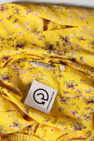 Γυναικείο αμάνικο μπλουζάκι Naf Naf, Μέγεθος S, Χρώμα Κίτρινο, Τιμή 6,19 €
