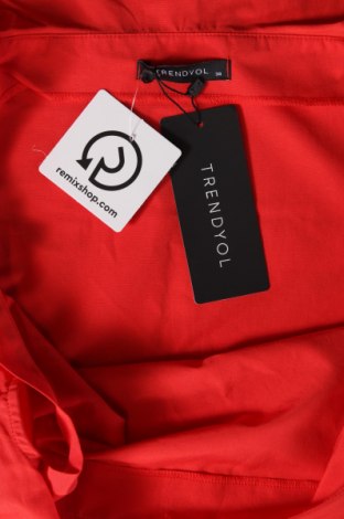 Tricou de damă Trendyol, Mărime M, Culoare Roșu, Preț 95,39 Lei