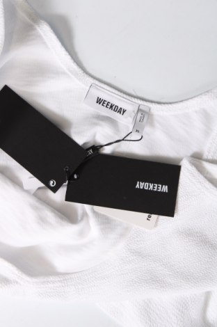 Γυναικείο αμάνικο μπλουζάκι Weekday, Μέγεθος XL, Χρώμα Λευκό, Τιμή 5,52 €