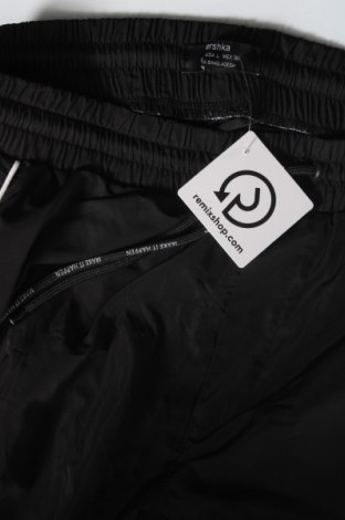 Damen Sporthose Bershka, Größe L, Farbe Schwarz, Preis 15,35 €