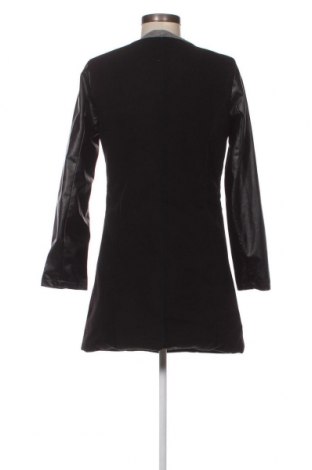 Dámska bunda , Veľkosť S, Farba Čierna, Cena  4,42 €