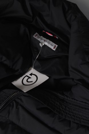 Dámská bunda  Tommy Hilfiger, Velikost M, Barva Černá, Cena  1 841,00 Kč