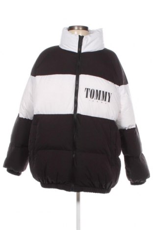Γυναικείο μπουφάν Tommy Jeans, Μέγεθος XS, Χρώμα Πολύχρωμο, Τιμή 91,50 €