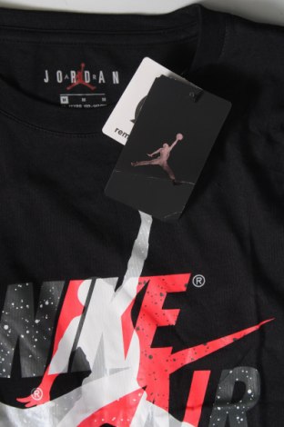 Детска тениска Air Jordan Nike, Размер 10-11y/ 146-152 см, Цвят Черен, Цена 89,00 лв.