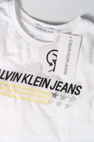 Dětské tričko  Calvin Klein Jeans, Velikost 11-12y/ 152-158 cm, Barva Bílá, Cena  950,00 Kč