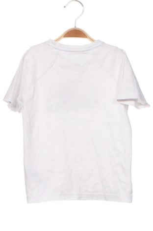 Детска тениска DKNY, Размер 5-6y/ 116-122 см, Цвят Бял, Цена 23,69 лв.