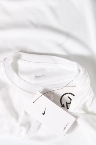 Dětské tričko  Nike, Velikost 10-11y/ 146-152 cm, Barva Bílá, Cena  855,00 Kč