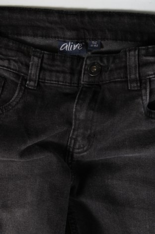Dětské džíny  Alive, Velikost 10-11y/ 146-152 cm, Barva Černá, Cena  92,00 Kč