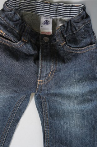 Dziecięce jeansy Petit Bateau, Rozmiar 3-6m/ 62-68 cm, Kolor Niebieski, Cena 8,74 zł