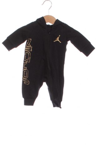 Salopetă pentru copii. Air Jordan Nike, Mărime 1-2m/ 50-56 cm, Culoare Negru, Preț 142,95 Lei