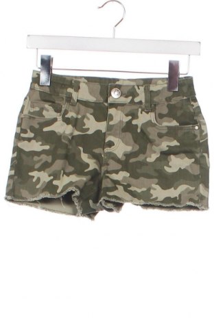 Pantaloni scurți pentru copii C&A, Mărime 14-15y/ 168-170 cm, Culoare Verde, Preț 36,84 Lei