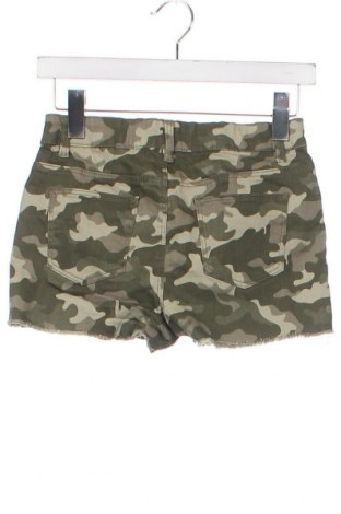 Детски къс панталон C&A, Размер 14-15y/ 168-170 см, Цвят Зелен, Цена 12,80 лв.