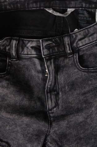 Dětské krátké kalhoty  H&M, Velikost 12-13y/ 158-164 cm, Barva Šedá, Cena  211,00 Kč