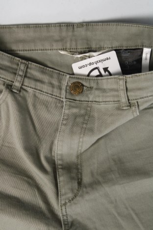 Детски къс панталон H&M, Размер 15-18y/ 170-176 см, Цвят Зелен, Цена 3,78 лв.