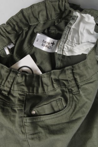 Pantaloni scurți pentru copii Here+There, Mărime 15-18y/ 170-176 cm, Culoare Verde, Preț 15,79 Lei