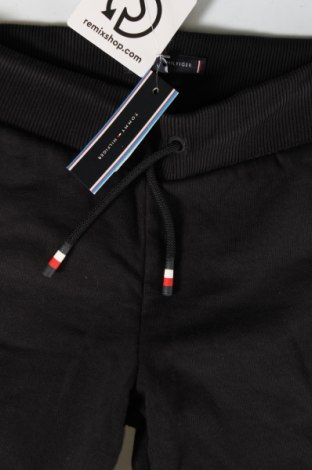 Pantaloni scurți pentru copii Tommy Hilfiger, Mărime 4-5y/ 110-116 cm, Culoare Negru, Preț 332,24 Lei