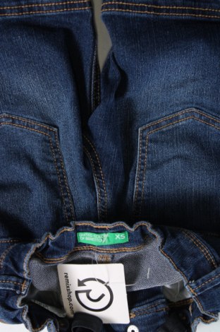 Pantaloni scurți pentru copii United Colors Of Benetton, Mărime 3-4y/ 104-110 cm, Culoare Albastru, Preț 63,78 Lei