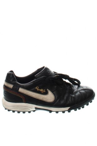 Детски обувки Nike, Размер 35, Цвят Черен, Цена 89,82 лв.