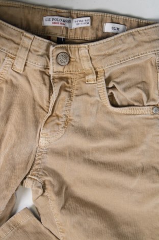 Παιδικό παντελόνι U.S. Polo Assn., Μέγεθος 4-5y/ 110-116 εκ., Χρώμα  Μπέζ, Τιμή 38,83 €