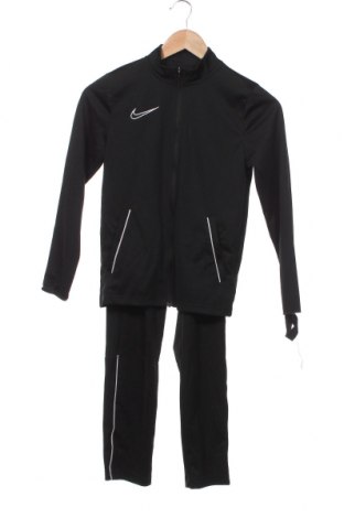 Детски спортен екип Nike, Размер 9-10y/ 140-146 см, Цвят Черен, Цена 112,24 лв.