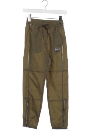 Pantaloni de trening, pentru copii Nike, Mărime 8-9y/ 134-140 cm, Culoare Verde, Preț 199,08 Lei
