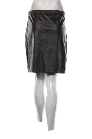 Kožená sukňa  Pretty Little Thing, Veľkosť XL, Farba Čierna, Cena  4,60 €
