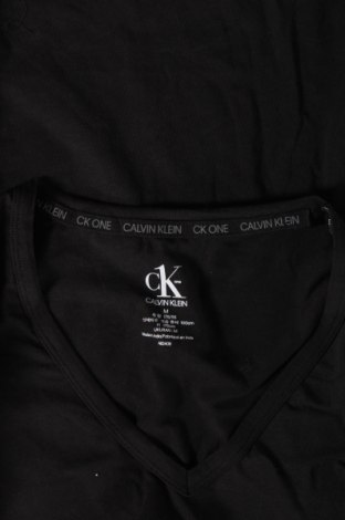 Мъжка тениска Calvin Klein, Размер M, Цвят Черен, Цена 58,00 лв.