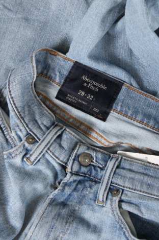Męskie jeansy Abercrombie & Fitch, Rozmiar S, Kolor Niebieski, Cena 139,90 zł