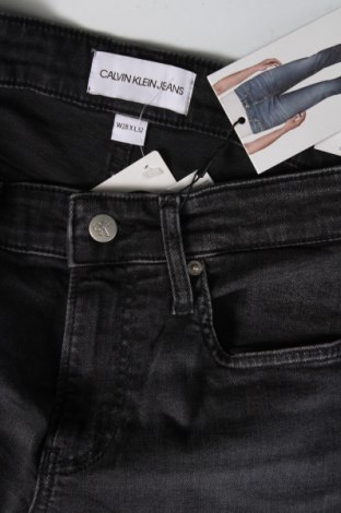 Męskie jeansy Calvin Klein Jeans, Rozmiar S, Kolor Szary, Cena 474,45 zł