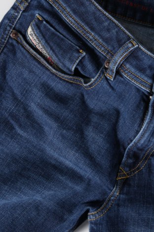 Męskie jeansy Diesel, Rozmiar M, Kolor Niebieski, Cena 506,65 zł