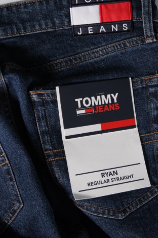 Męskie jeansy Tommy Jeans, Rozmiar M, Kolor Niebieski, Cena 302,94 zł