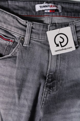 Мъжки дънки Tommy Jeans, Размер M, Цвят Сив, Цена 81,42 лв.