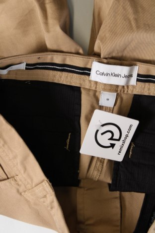 Pánské kraťasy Calvin Klein Jeans, Velikost M, Barva Béžová, Cena  1 403,00 Kč