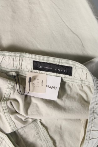 Ανδρικό κοντό παντελόνι Lefties, Μέγεθος XL, Χρώμα Γκρί, Τιμή 20,62 €