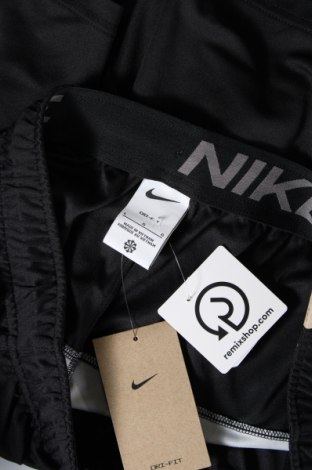 Pánské kraťasy Nike, Velikost L, Barva Černá, Cena  1 043,00 Kč