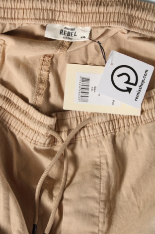 Мъжки къс панталон Rebel, Размер 4XL, Цвят Бежов, Цена 40,00 лв.