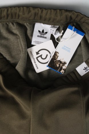Pánske nohavice  Adidas Originals, Veľkosť S, Farba Zelená, Cena  32,57 €