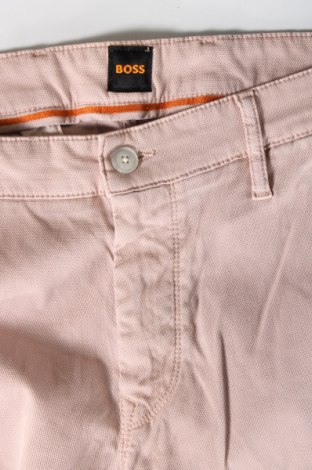 Мъжки панталон BOSS, Размер L, Цвят Розов, Цена 234,00 лв.