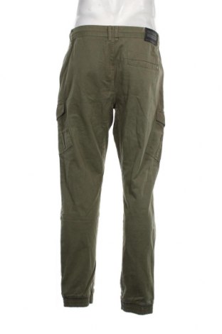 Pantaloni de bărbați Beyond The Rainbow, Mărime L, Culoare Verde, Preț 434,21 Lei