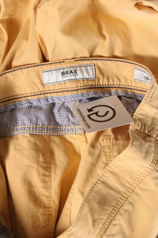 Мъжки панталон Brax, Размер L, Цвят Жълт, Цена 23,73 лв.