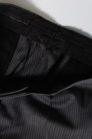 Pánske nohavice  Hugo Boss, Veľkosť XL, Farba Sivá, Cena  20,78 €