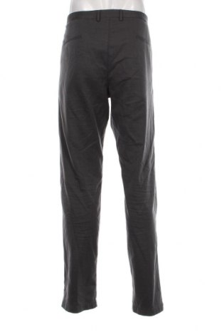 Мъжки панталон Hugo Boss, Размер XL, Цвят Сив, Цена 107,78 лв.
