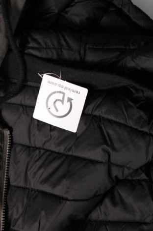 Ανδρικό μπουφάν Jack & Jones, Μέγεθος S, Χρώμα Γκρί, Τιμή 25,46 €