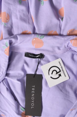 Pijama Trendyol, Mărime M, Culoare Multicolor, Preț 74,52 Lei